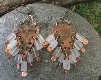 Pendientes de corazón de cobre y piedra lunar