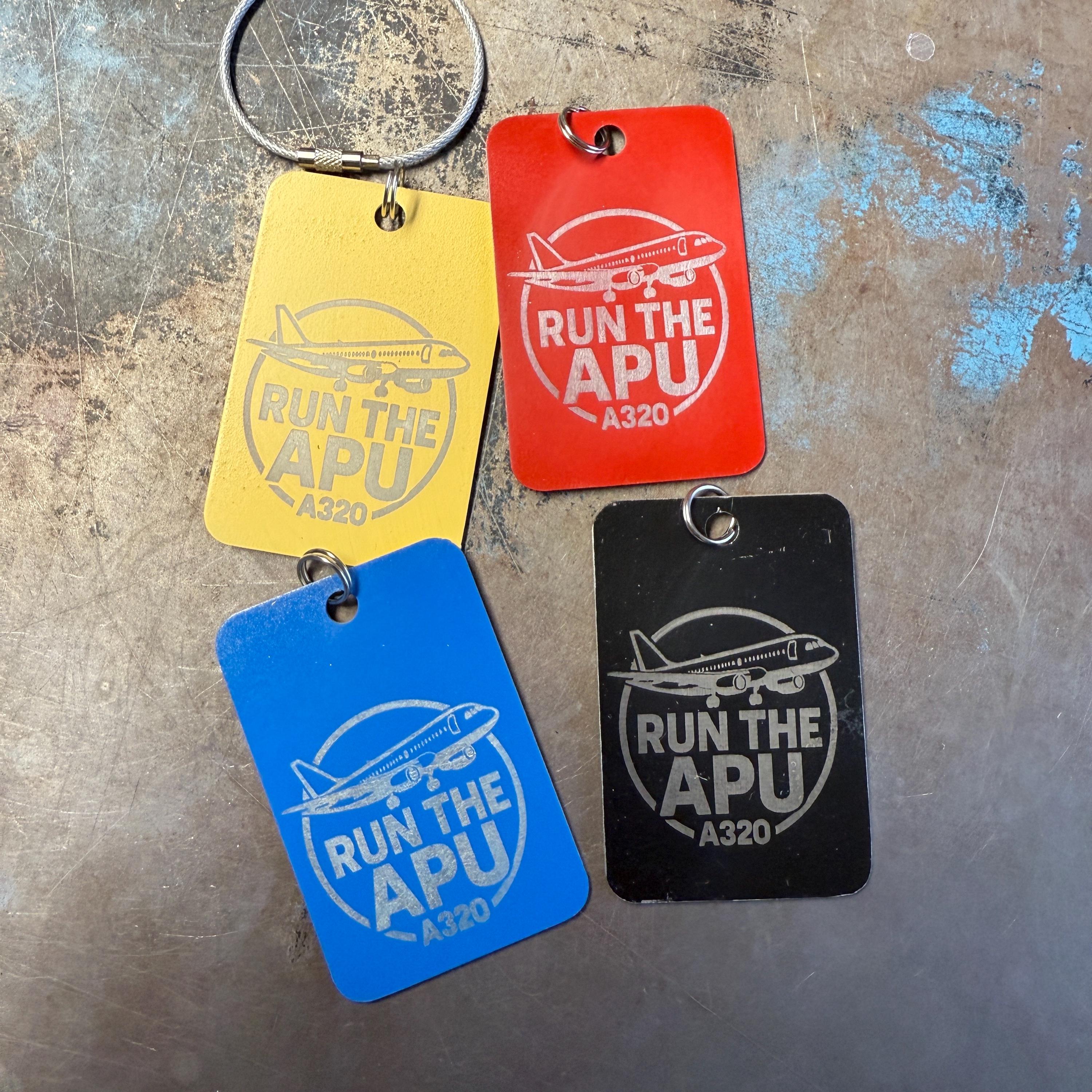 JAL クルー　タグ Amazon.co.jp: JAL Japan Airlines Old Logo Crew Tag, CA