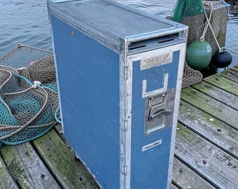 Alaska Airlines Full Size Atlas Standard Drink/Galley Cart