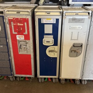 Branded Airlines Half Sized Atlas Standard Drink Galley Cart wybierz Newrest Moja podróż, LSKY, Air Serbia, Ethiopian