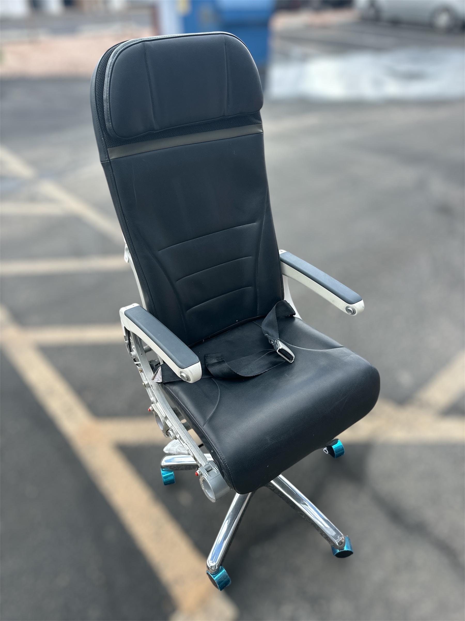 Retired American Airlines / Alaska Airlines A321neo passenger seat office chair!