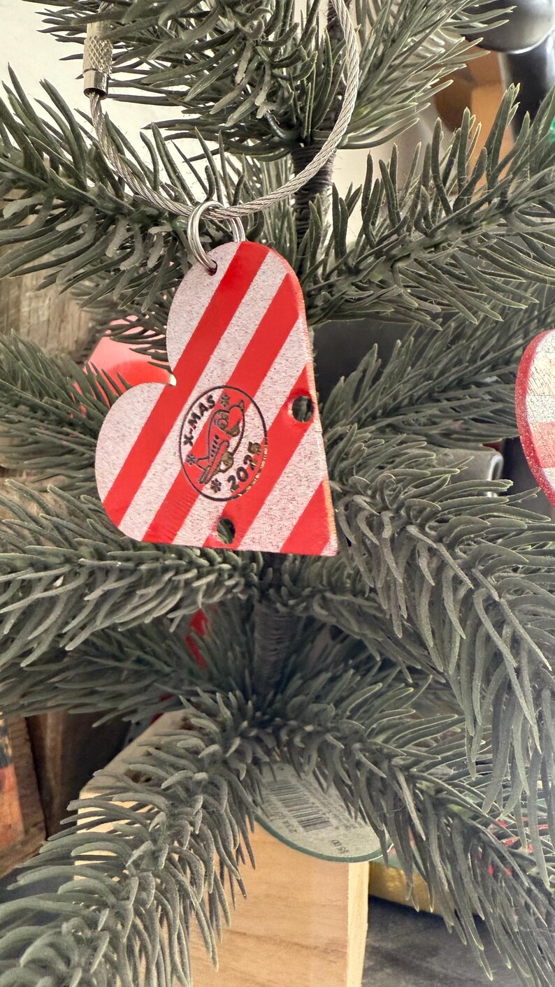 Southwest Airlines B737 heart X-MAS 2025 keychain or ornament image 4