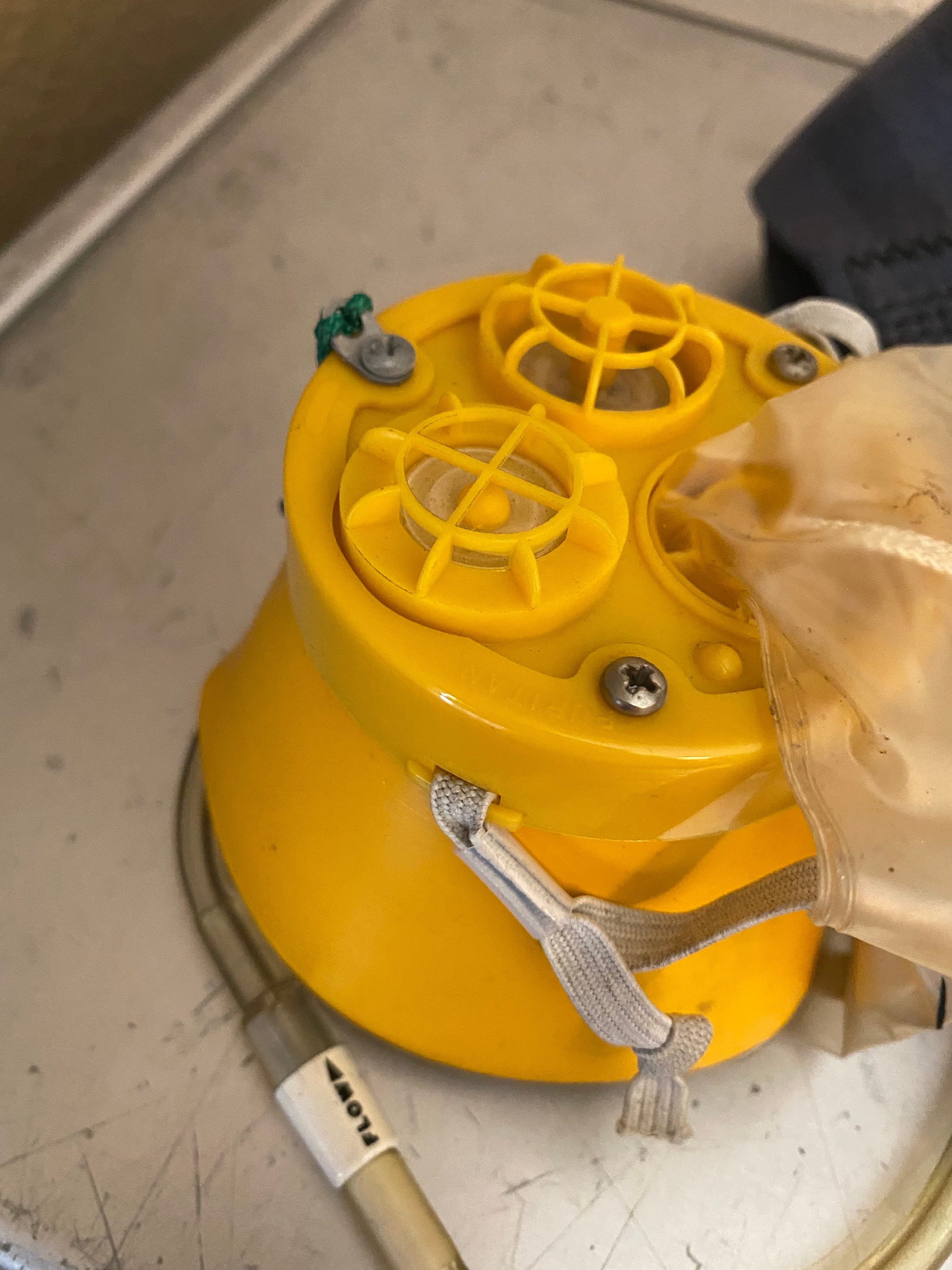 GOL Airline flight Attendant Demo Kit agrohort.ipb.ac.id