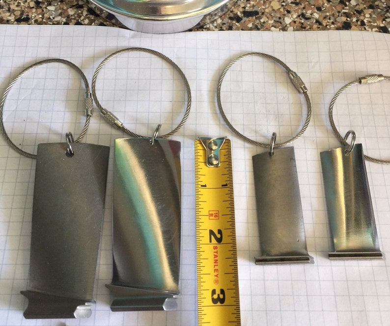 Turbine blade key chain image 1