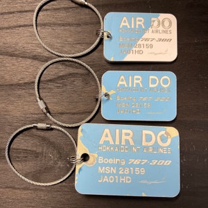 B767-300 AirDo fuselage luggage tags and key fobs JA-01HD