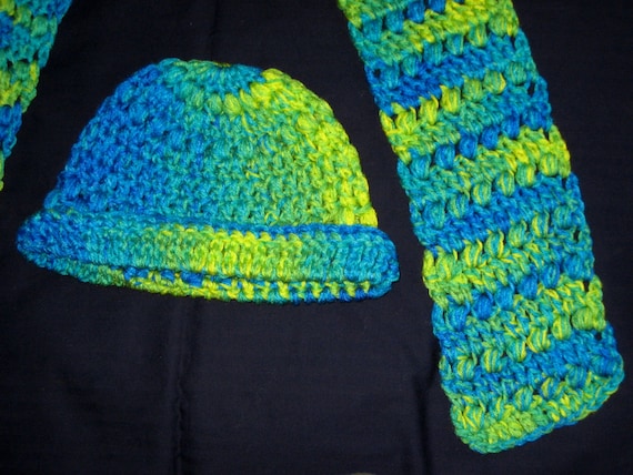 CROCHET Beanie HAT and SCARF Set Blue Green Yellow Womens  display picture 2