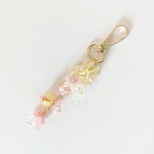 Rosa Perlen Schlüsselanhänger für Frauen, Einfaches Zubehör für Muttertagsgeschenke, Handgemachter Schmuck für Geschenk, Blumen Taschenanhänger für Weihnachtsgeschenk.