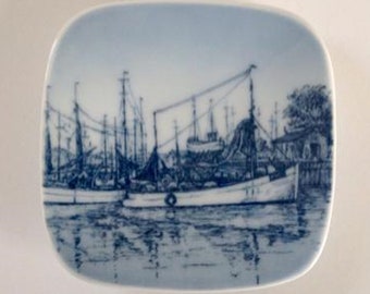 Vintage Bing and Grondahl Porcelain Plaquette Fiskerkuttere Giftware Fishing Boats 9723/708