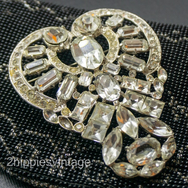 Immense Vintage  Signed Staret Rhinestone Showstopper Runway Rhinestone Brooch Fur Clip -  NEEDS LOVE Parts Arts Recycle Upcycle Reuse