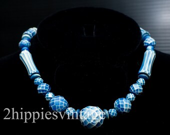 Vintage Blue Faceted Bead Necklace with Screw Clasp 14"