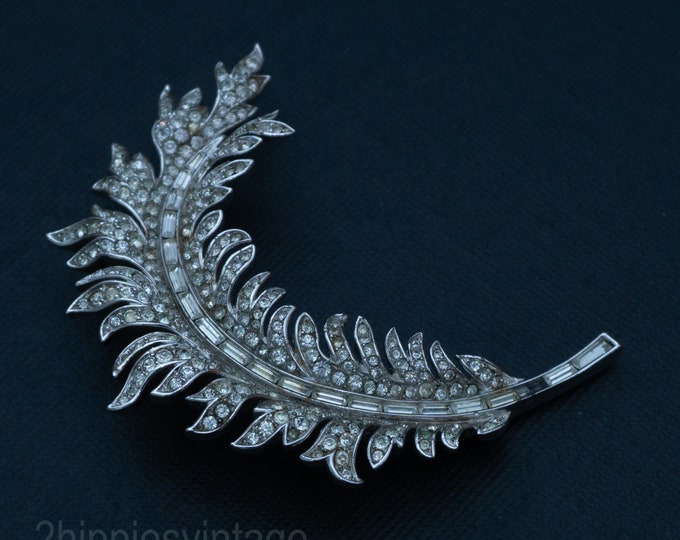 Featured listing image: Enormous 1940s Crown Trifari Rhinestone Brooch NEEDS STONE