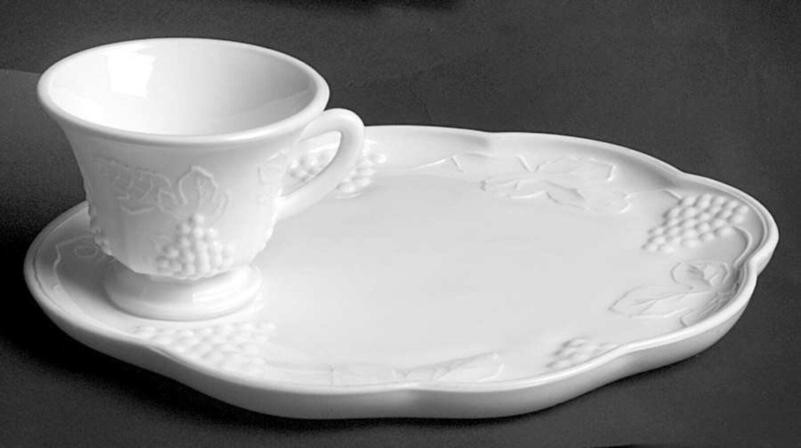 EIGHT Vintage Snack Plates & Punch / Snack Cups Set Harvest Etsy