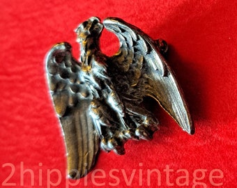 Vintage Unsigned Eagle Goldwashed Brooch Pin