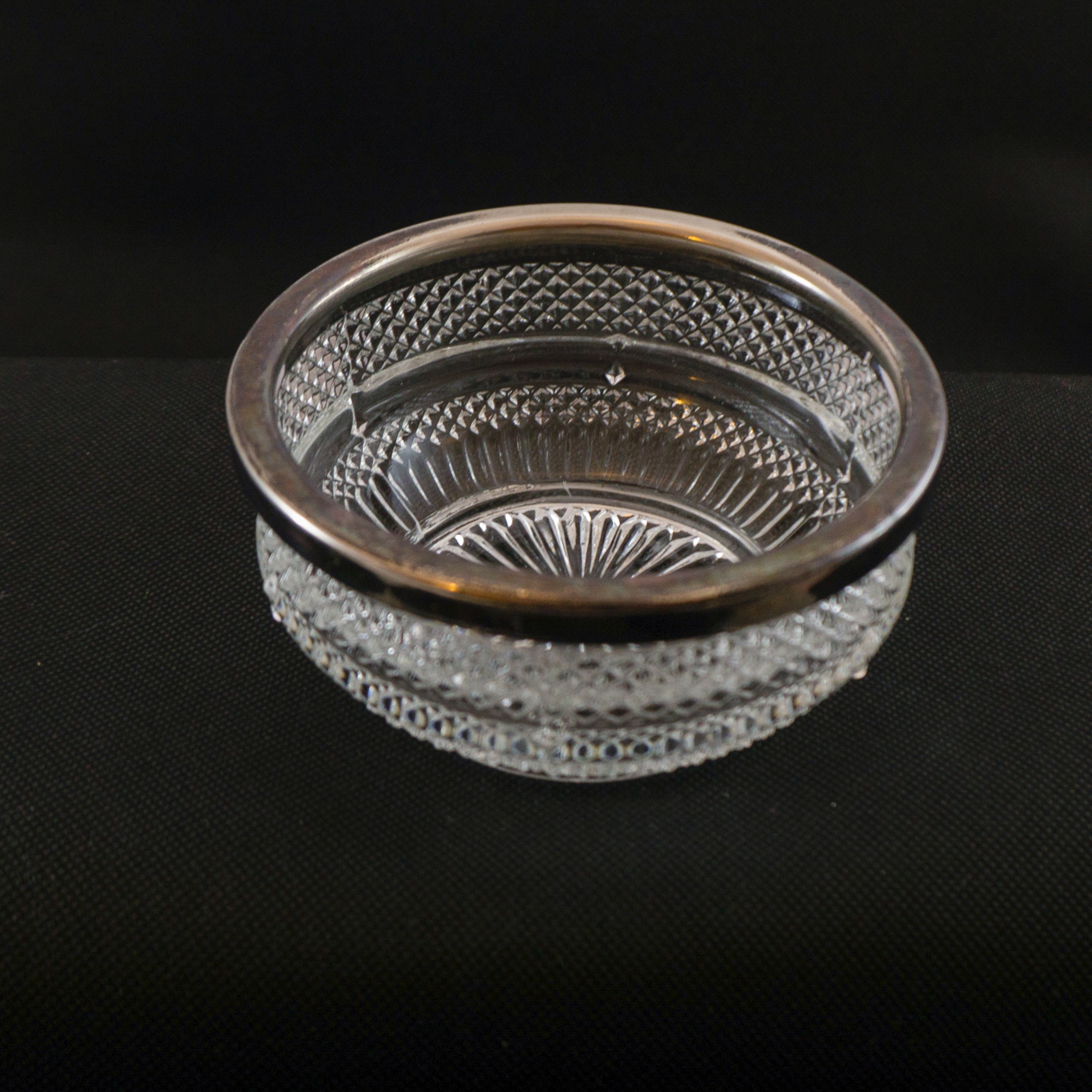 Diamond Pattern Crystal Nut Bowl with Silver Plated Rim 41/2
