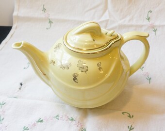 Vintage Hall 0799 6 Cup Parade Teapot Yellow with Gold Trim, Acorns, and Oak Leaves 1943
