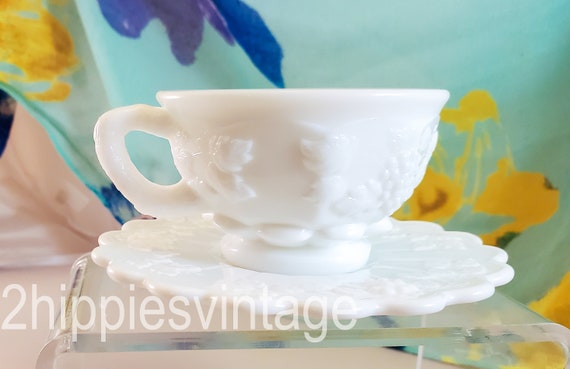 Pfaltzgraff Grapevine White Saucer Coffee Cup Plate 6" Diameter 