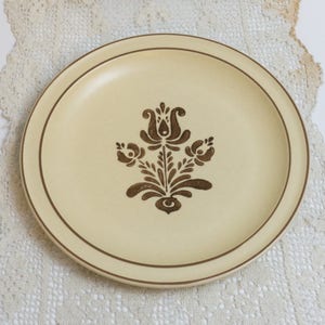 Village (Made in USA) by Pfaltzgraff FOUR Vintage Dinner Plates