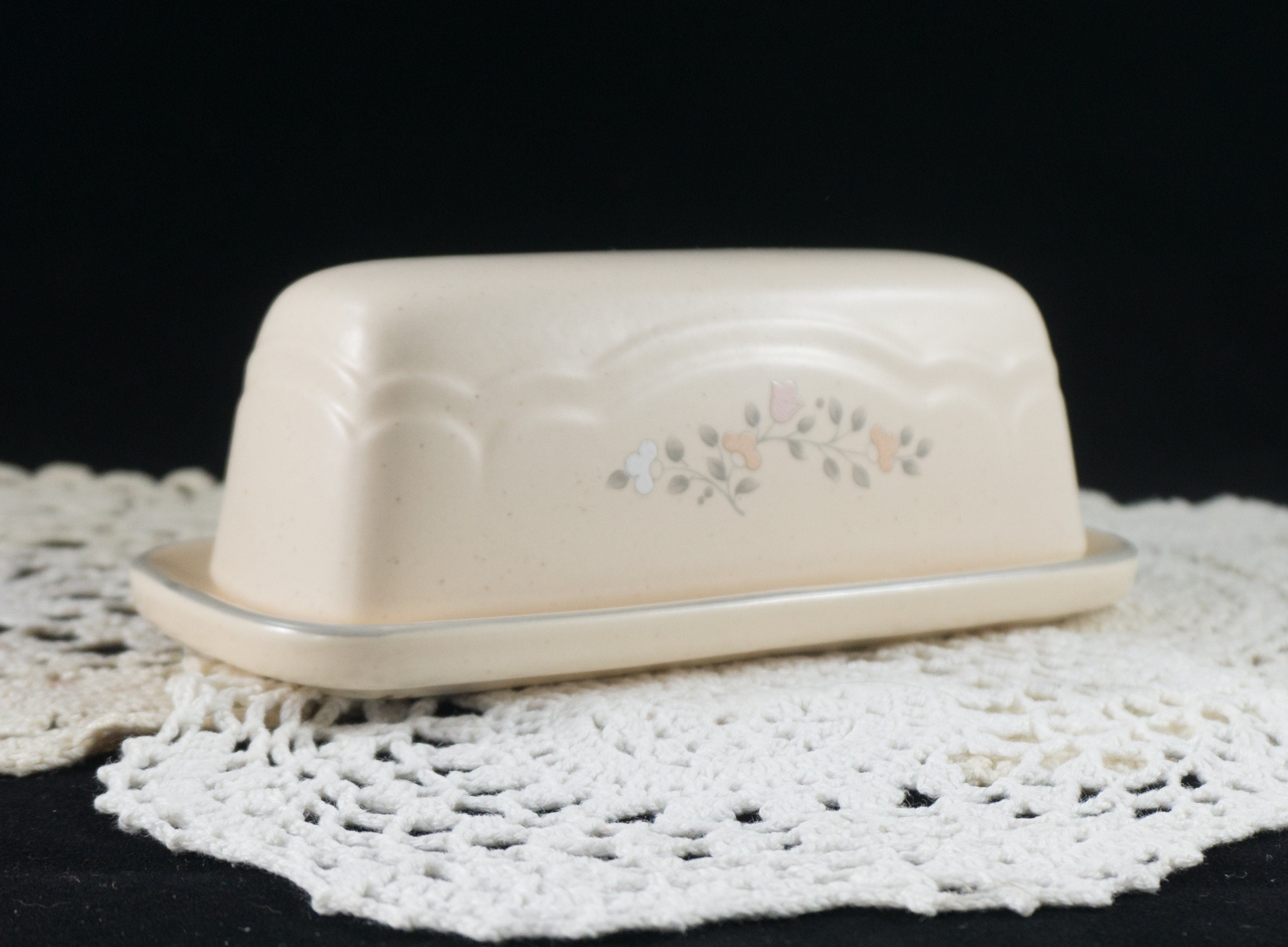 Pfaltzgraff Remembrance Pattern Covered Butter Dish Discontinued Pfaltzgraff Remembrance Pattern Covered Butter Dish Discontinued