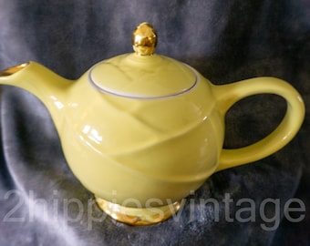 Vintage Hall 19 6 Cup Teapot Yellow with Gold Trim 1943