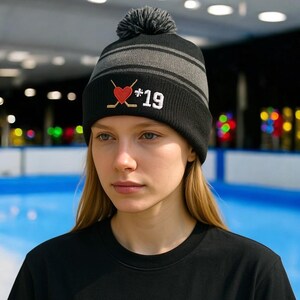 Gepersonaliseerde hockeyhoed: teamkleuren, naam/nummer - cadeau hockeymoeder