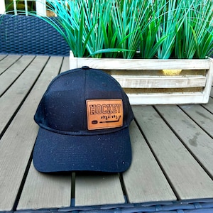 Hockey Mom Hat. Czapka na zamówienie. Hockey mom. Czapka hokejowa. Kota couture