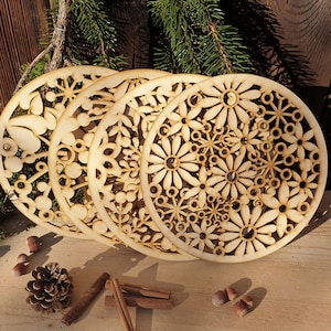 ポットプレートスタンド（4個）、鍋敷き「四季」、木製ホットパッド、バーチ合板からレーザーカット、素晴らしいギフト、頑丈、便利なテーブル装飾