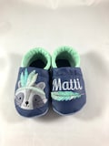 Personalized leather baby booties, leather crawling shoes with name & boho raccoon with feathers, first shoes gift for christening, birth product logo