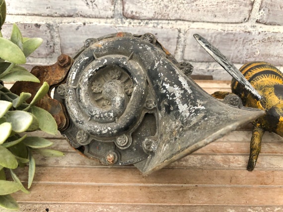 Vintage Spartin Lo Car Horn Vintage Sparton Car Horn Vintage Automobile Horn Vintage Car Horn Vintage Car Parts Vintage Industrial Art Decor Sculpture Art Collectibles Vadel Com
