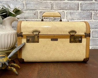 Towncraft Train Case! Beige Marble Suitcase! Vintage Luggage! Build for Travel!