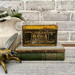 1930’s Crayola Crayon Binney & Smith Metal Box! Industrial Farmhouse Style! Display Piece! Antique Advertising!