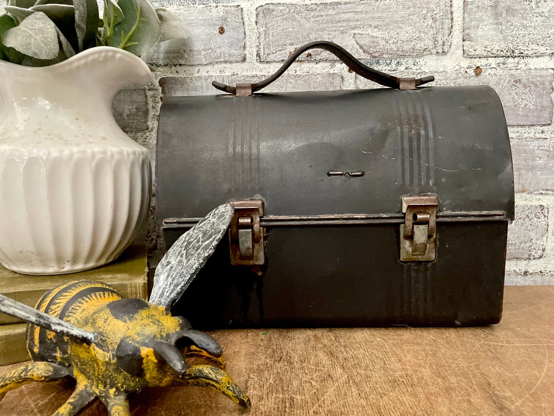Black Metal Lunchbox With Leather Handle Vintage Lunch Box Etsy