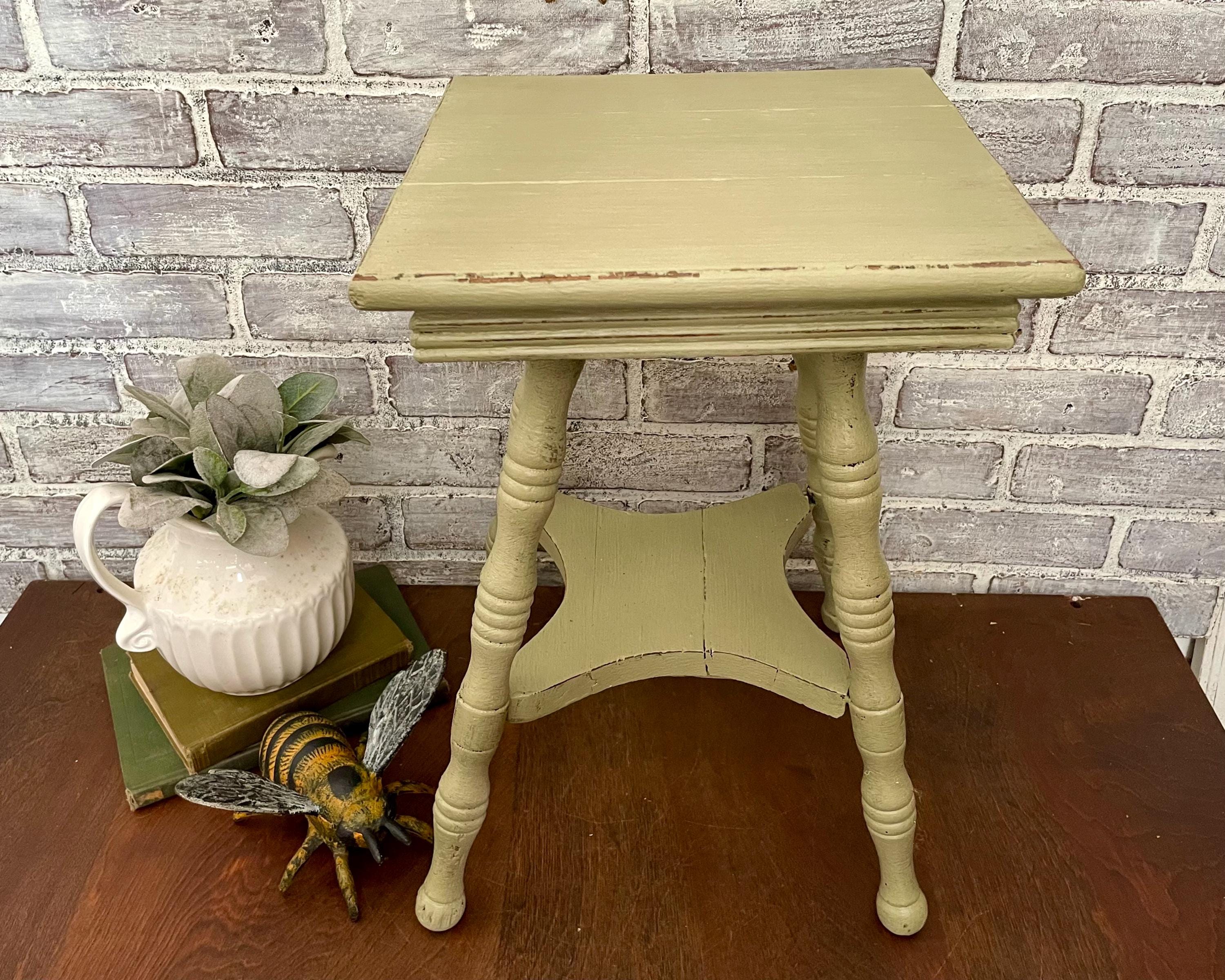 Green Side Table! Antique Lamp Table! Plant Stand! Distressed Paint! Farmhouse Decor!