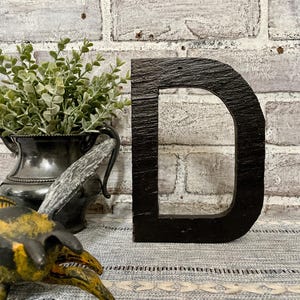 Lettre Y initiale en bois noir de 7 po. ! Décoration alphabet vintage découpée à la main ! Lettre monogramme !