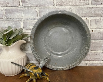 Gray Graniteware Washbowl! Rusty Round Large Bowl! Farmhouse Decor!