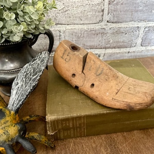 Child’s Cobblers Wood Hinged Shoe Mold! Antique Shoe Last Form! Industrial Mold for Children&#39;s Shoe!