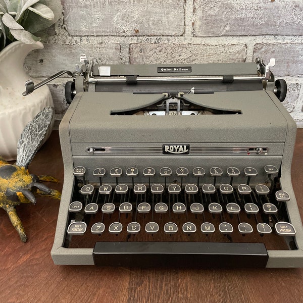 Royal Quiet Deluxe Typewriter! Non Working! Glass Keys! Vintage Portable Typewriter!