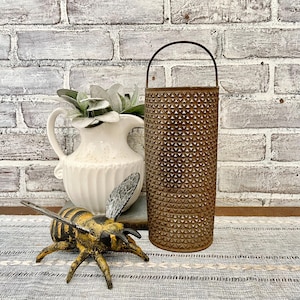 Rusty Grater with Handle! Vintage Kitchen! Rusty Rustic Primitive Decor!