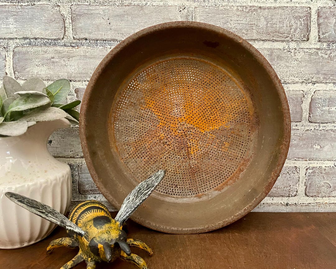 Rusty Colander Round Screen Metal Sifter Antique Colander Rusty Strainer Draining ...