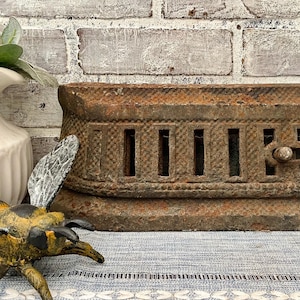 Cast Iron Stove Heat Vent!  Excelsior Number 20! Antique Stove Parts!