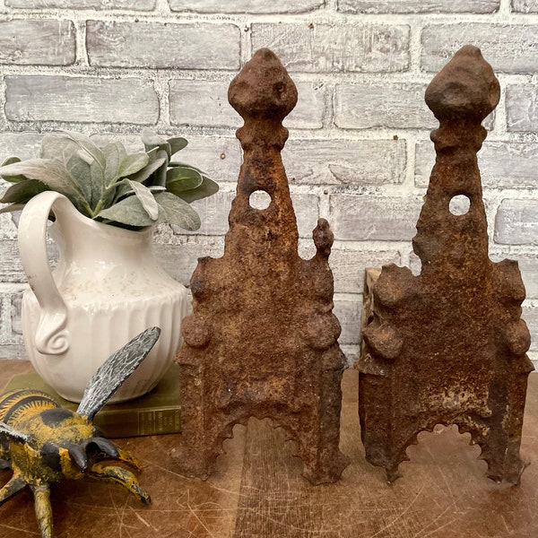 chenets anciens fonte décor orientaliste zouaves cast iron fireplace