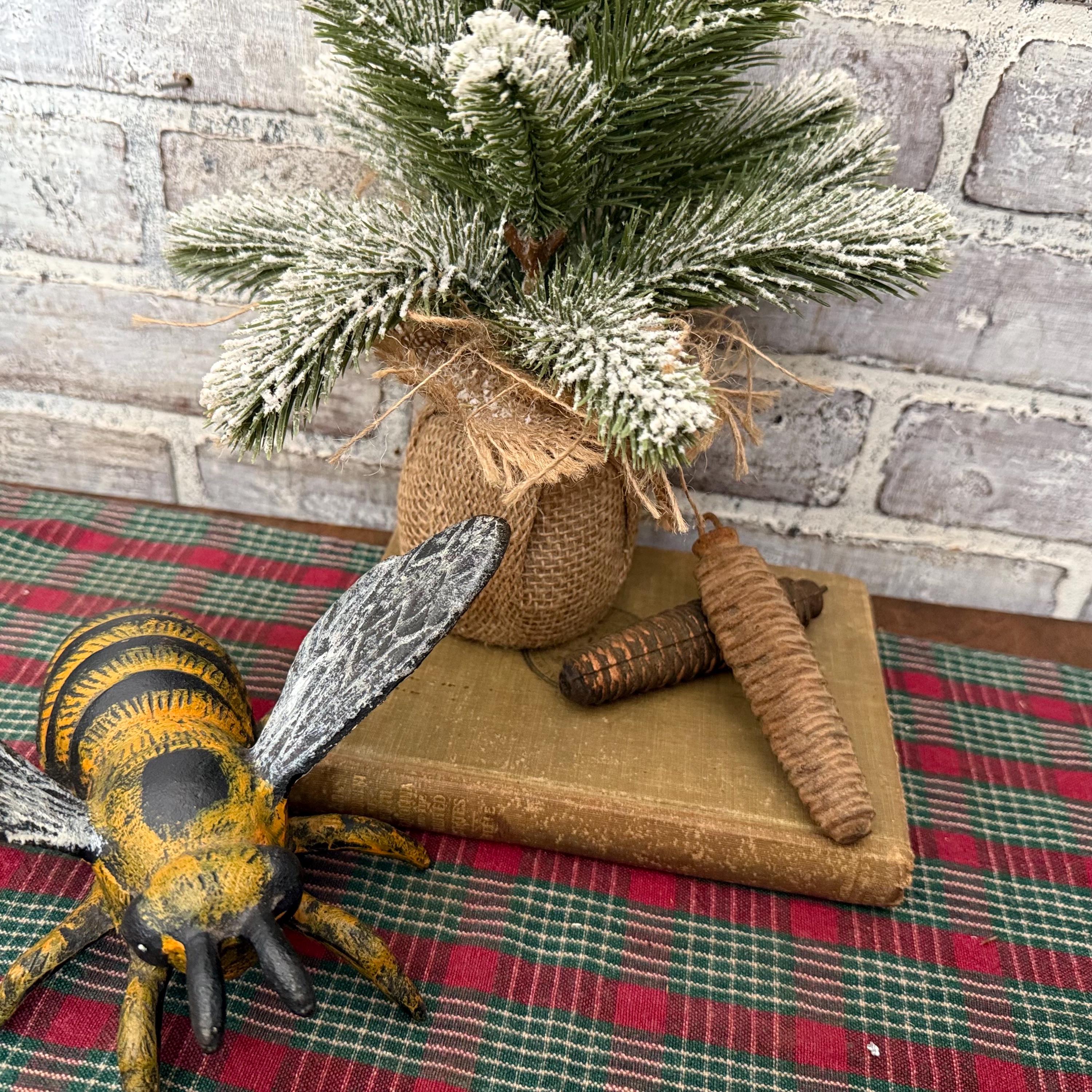 英国コンスタンスプライオーナメント Cuckoo Clock Pinecone Weights! Set of 2! Vintage Clock Parts
