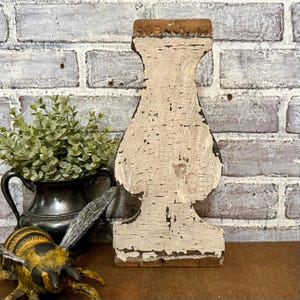 Antique Wood Baluster – Chippy White Paint Architectural Salvage Farmhouse Decor