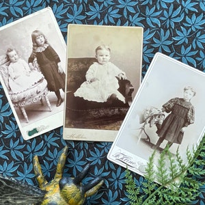 1800 年代の赤ちゃんのキャビネット カード! 3 枚セット! ビクトリア朝時代の子供の写真カード! アンティーク写真!