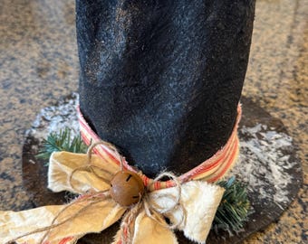 Primitive Grungy Snowman Top Hat Table Sitter | Old World Farmhouse Christmas Decorations | Folk Art Winter Top Hat