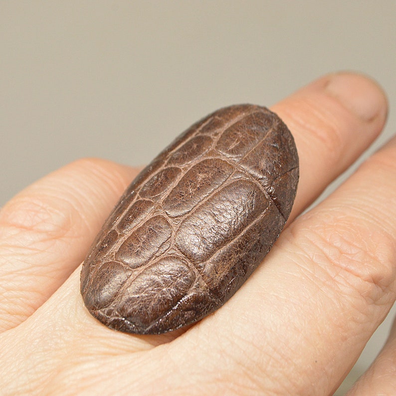 Large leather Ring geometric ovale embossed Leather jewelry