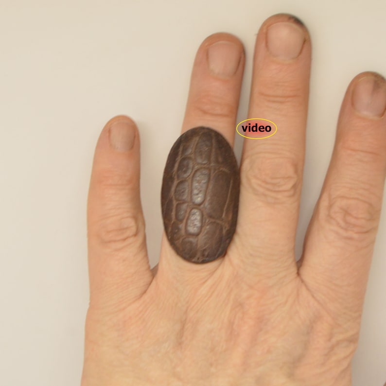 Large leather Ring geometric ovale embossed Leather jewelry