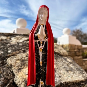 Einzigartige handbemalte Statue Unserer Lieben Frau