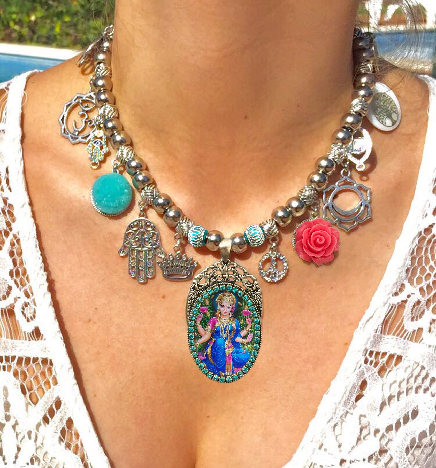 UNIQUE LAKSHMI NECKLACE Goddess Hindu Devotion Medal Pendant Exclusive