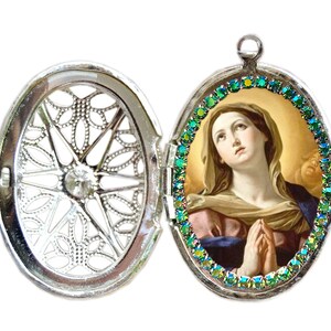 Collana con medaglione in acciaio inossidabile della Madonna dell'Immacolata Concezione immagine 4