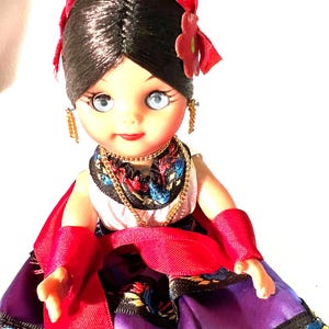 International Doll 22 cm National costume doll vinyl doll souvenir doll collectible doll vintage doll vgc minimal wear big eyes sleeping